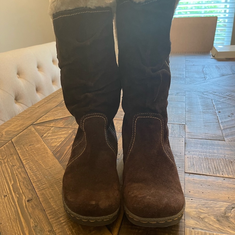 Boots with the Fur